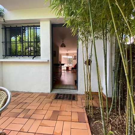 Grand Studio De 38m2 Et Cour Independante De 25m2 Dont Wifi Et Netflix *