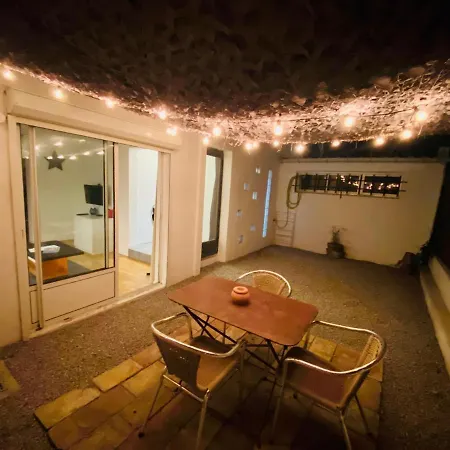 Apartment Grand Studio De 38m2 Et Cour Independante De 25m2 Dont Wifi Et Netflix Montpellier